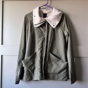 Oakley Sherpa Lined Parka Jacket Women Medium Zip‎ Olive Green Outdoor Gorpcore